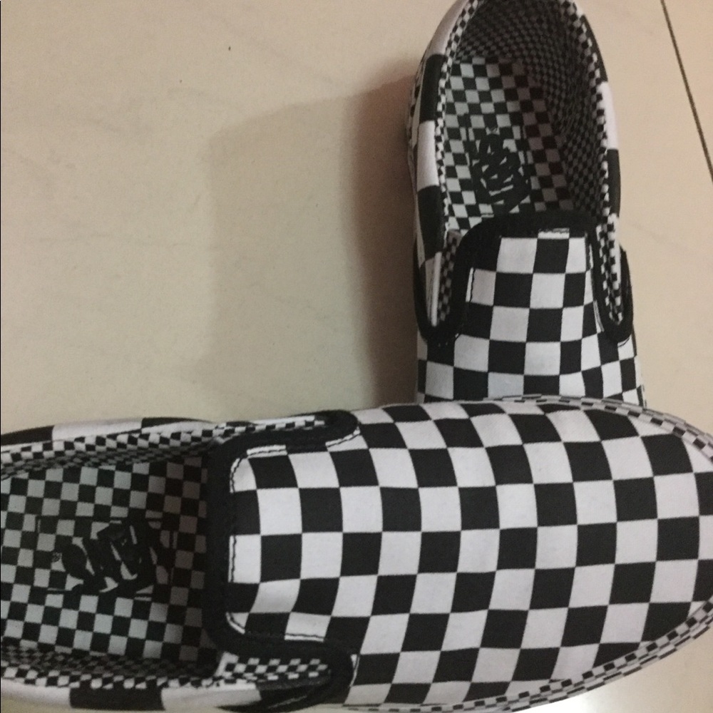 Vans - Picture 5 of 6
